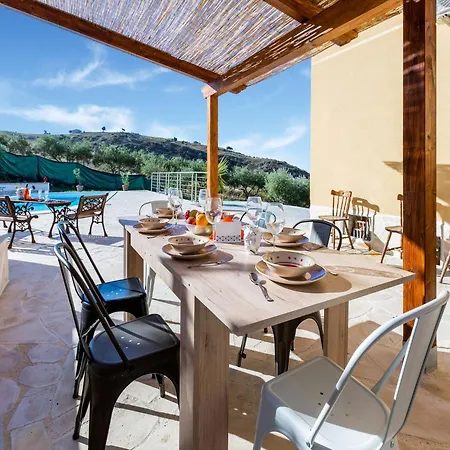 Ravishing In With Private Swimming Pool *