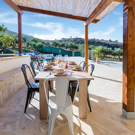 Villa Ravishing In With Private Swimming Pool