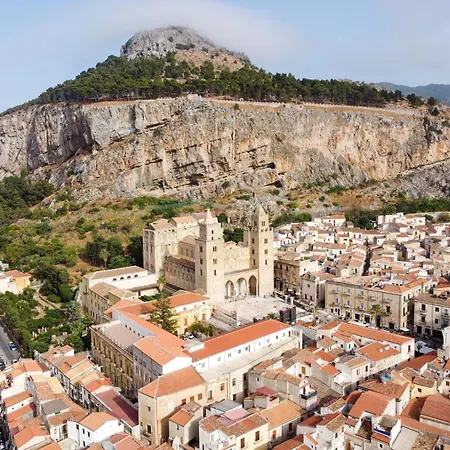 Ravishing In With Private Swimming Pool Realmonte