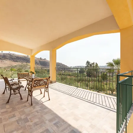 Villa Ravishing In With Private Swimming Pool *