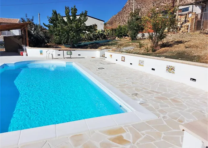 Ravishing In With Private Swimming Pool Вилла Реальмонте